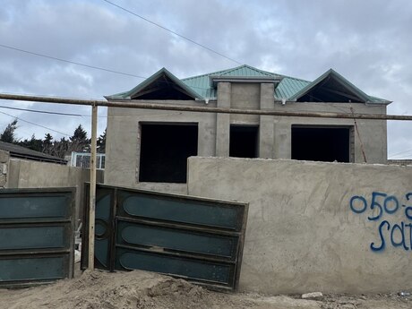 Satılır 3 otaqlı həyət evi/bağ evi 240 m², Buzovna q.