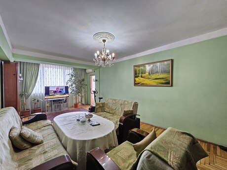3 otaqlı köhnə tikili - İnşaatçılar m. - 90 m²