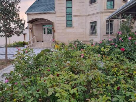 Satılır 6 otaqlı həyət evi/bağ evi 260 m², Buzovna q.
