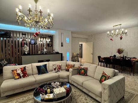 Объявление №5943160 - Баку, м. Бакмил, 4-комн., 215 м², 12/15 этаж