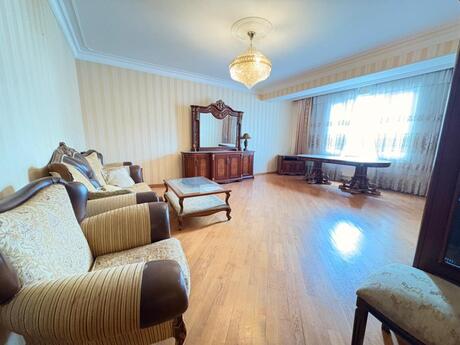 4 otaqlı yeni tikili - Gənclik m. - 175 m²