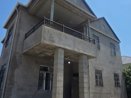 6 otaqlı həyət evi/bağ evi - Masazır q. - 164 m²