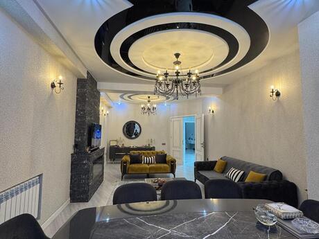 4 otaqlı yeni tikili - Həzi Aslanov m. - 200 m²