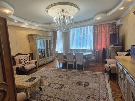 Объявление №5943297 - Баку, пос. 8-й мкр, 3-комн., 140 м², 10/11 этаж
