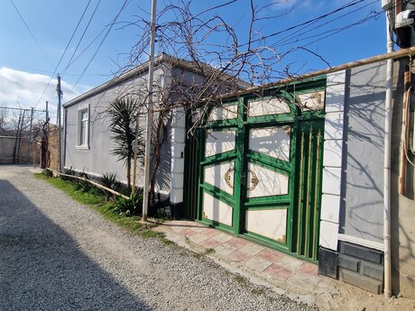 4 otaqlı həyət evi/bağ evi - Zabrat q. - 110 m²