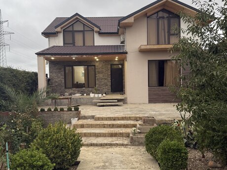 Satılır 7 otaqlı həyət evi/bağ evi 220 m², Saray q.