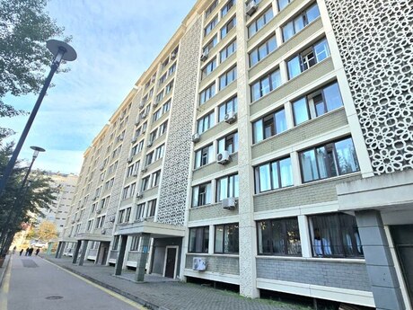 Elan №5943574 - Bakı, Xətai r., 5 otaqlı, 120 m², 1/9 mərtəbə