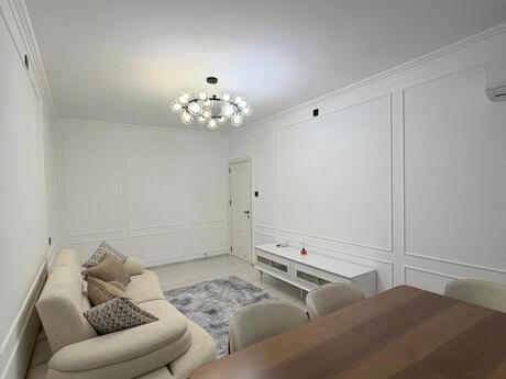 2 otaqlı köhnə tikili - Əhmədli q. - 60 m²