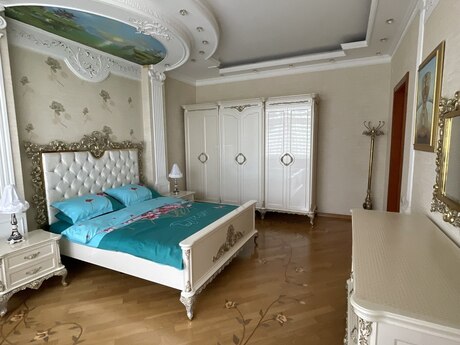 2 otaqlı yeni tikili - Elmlər Akademiyası m. - 113 m²