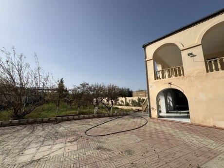 5 otaqlı həyət evi, 200 m², Novxanı: 160 000 ₼ 2