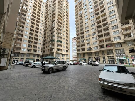 3 otaqlı yeni tikili - 8 Noyabr m. - 158 m²
