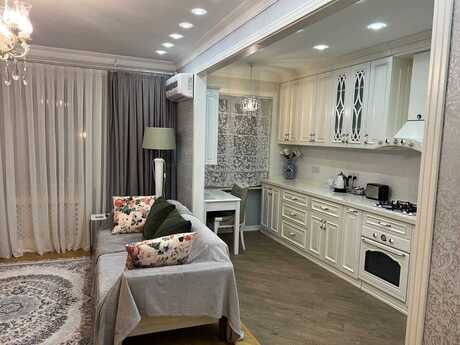 3 otaqlı köhnə tikili - İçəri Şəhər m. - 80 m²