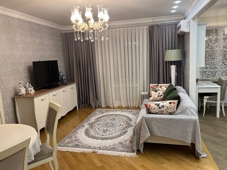 3 otaqlı köhnə tikili - İçəri Şəhər m. - 80 m²