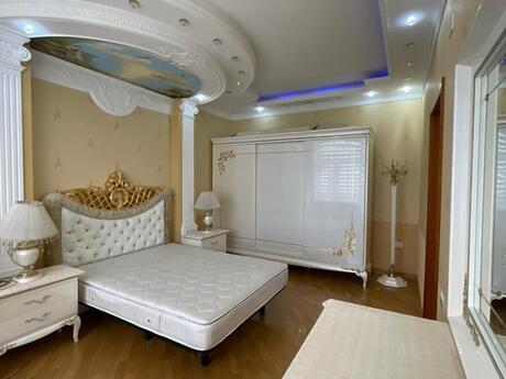 4 otaqlı yeni tikili - Elmlər Akademiyası m. - 200 m²
