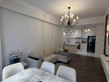 2 otaqlı yeni tikili - 8 Noyabr m. - 80 m²