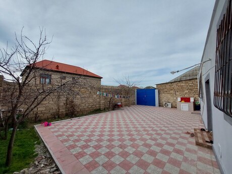 4 otaqlı həyət evi/bağ evi - Hövsan q. - 124 m²