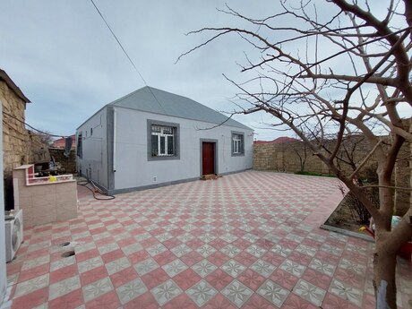 4 otaqlı həyət evi/bağ evi - Hövsan q. - 124 m²