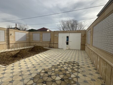 4 otaqlı həyət evi/bağ evi - Zabrat q. - 220 m²