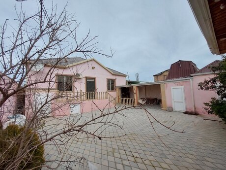 4 otaqlı həyət evi/bağ evi - Hövsan q. - 147 m²