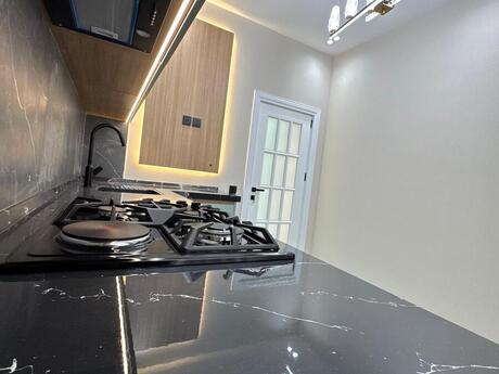 3 otaqlı mənzil, 90 m², Neftçilər: 259 000 ₼ 2