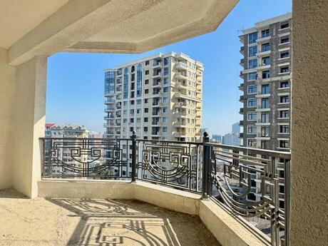 5 otaqlı yeni tikili - 28 May m. - 264 m²