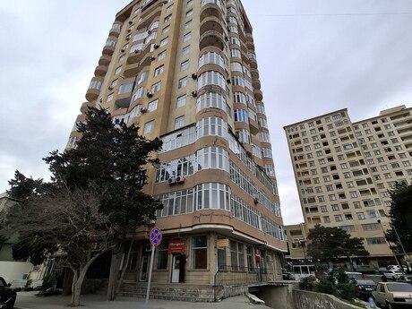 Объявление №5944878 - Баку, м. Иншаатчылар, 3-комн., 105 м², 5/17 этаж