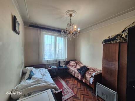 3 otaqlı köhnə tikili - İnşaatçılar m. - 90 m²