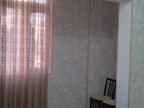 2 otaqlı köhnə tikili - Azadlıq Prospekti m. - 50 m²
