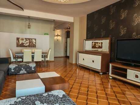 4 otaqlı yeni tikili - Gənclik m. - 180 m²
