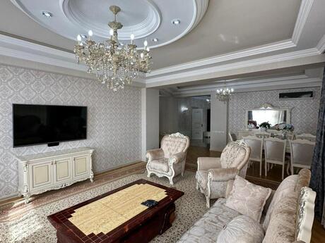 4-комн. новостройка - м. Нариман Нариманов - 210 м²