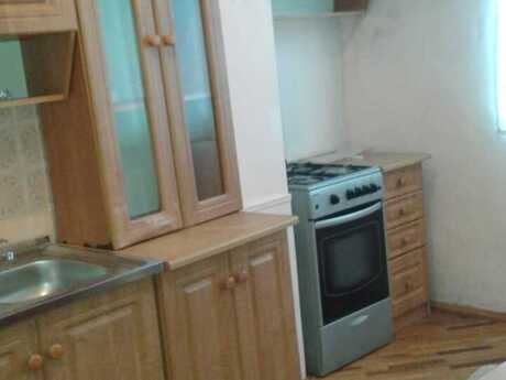 2 otaqlı köhnə tikili - Əhmədli q. - 60 m²