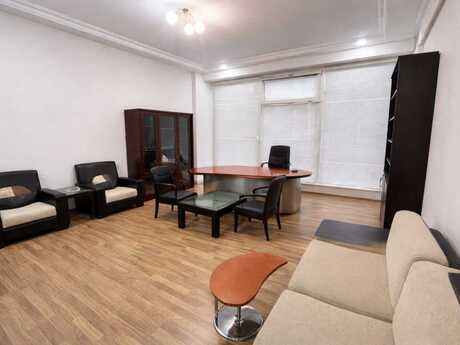 3 otaqlı ofis - Şah İsmayıl Xətai m. - 110 m²