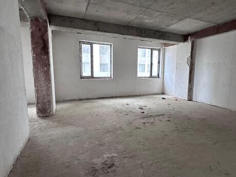 4 otaqlı yeni tikili - Binəqədi r. - 148 m²