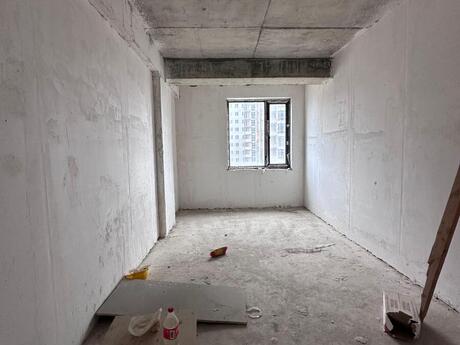 4 otaqlı yeni tikili - Binəqədi r. - 148 m²