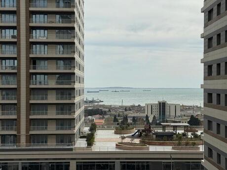 4 otaqlı yeni tikili - Xətai r. - 194 m²