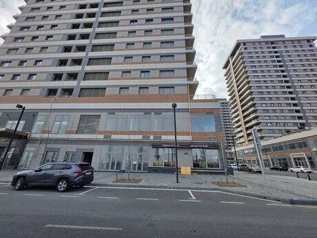 Obyekt - Ağ şəhər q. - 168 m²