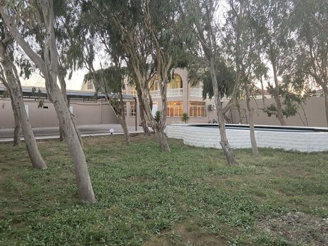 4 otaqlı həyət evi/bağ evi - Mərdəkan q. - 160 m²