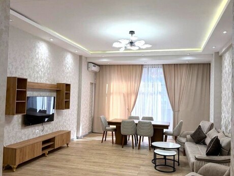 Elan №5945528 - Bakı, 28 May m., 2 otaqlı, 100 m², 8/18 mərtəbə