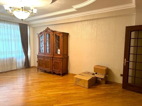 2-комн. новостройка - м. 8 ноября - 110 м²