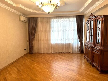 2-комн. новостройка - м. 8 ноября - 110 м²