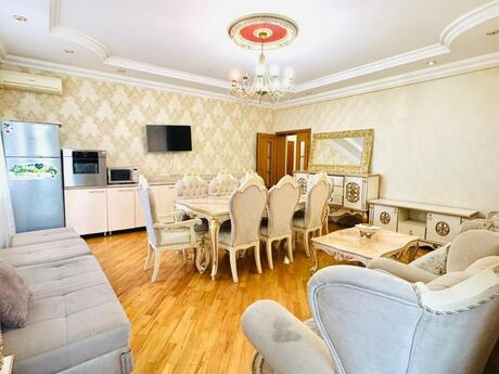 3-комн. новостройка - м. Иншаатчылар - 105 м²