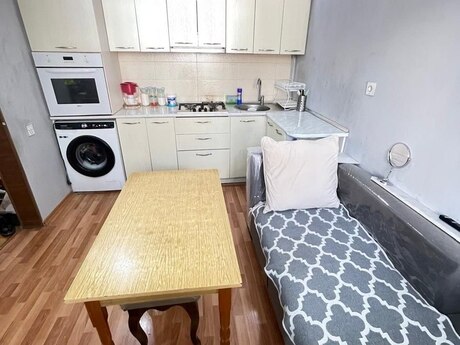 3 otaqlı köhnə tikili - İçəri Şəhər m. - 90 m²