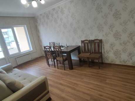 Satlr 2 otaql khn tikili 60 m, Hzi Aslanov q.