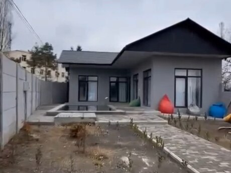 4 otaqlı həyət evi/bağ evi - Qəbələ - 94 m²