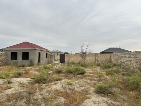 Satılır 2 otaqlı həyət evi/bağ evi 500 m², Qobustan q.