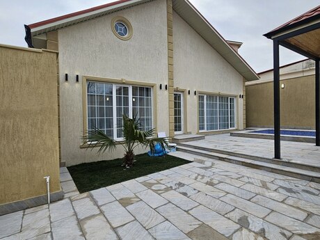 4 otaqlı həyət evi/bağ evi - Şüvəlan q. - 140 m²