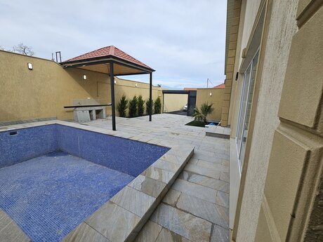 4 otaqlı həyət evi/bağ evi - Şüvəlan q. - 140 m²