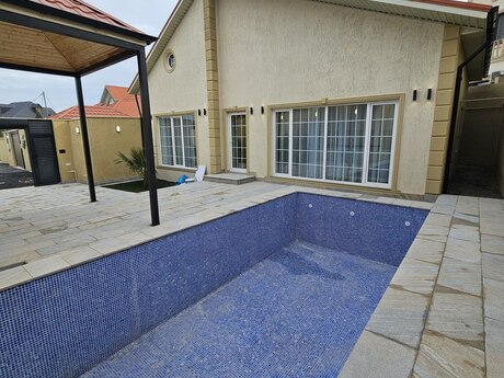 4 otaqlı həyət evi/bağ evi - Şüvəlan q. - 140 m²