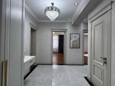 3 otaqlı yeni tikili - Nəsimi r. - 138 m²