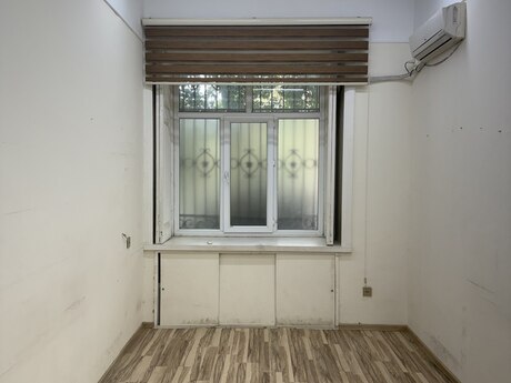 4 otaqlı köhnə tikili - İçəri Şəhər m. - 110 m²